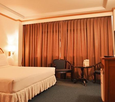 Western Grand Hotel Ratchaburi Eksteriør bilde